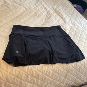Lululemon Tennis Skirt - black - size 8
